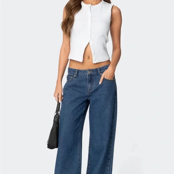 Petite Raelynn Washed Low Rise Jeans - Picture 2 of 5